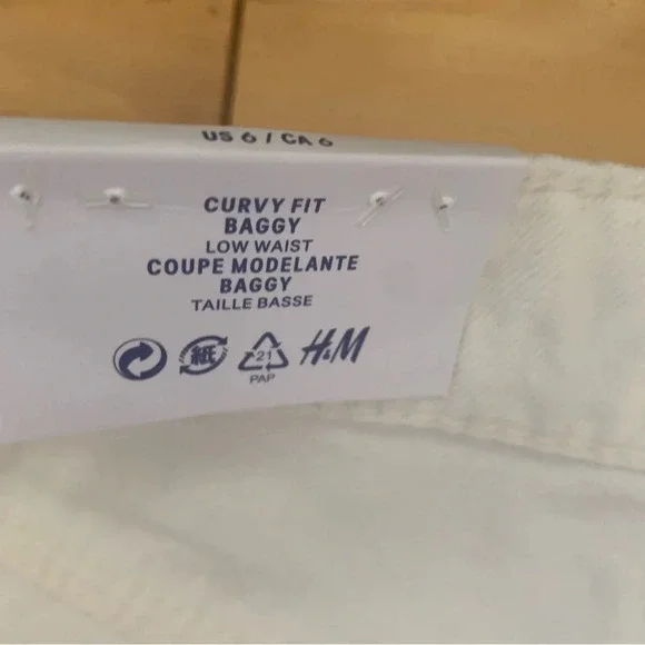 H&M White Denim Jeans Curvy Fit Baggy Low Waist Womens Size 6 New with tag - Picture 4 of 5